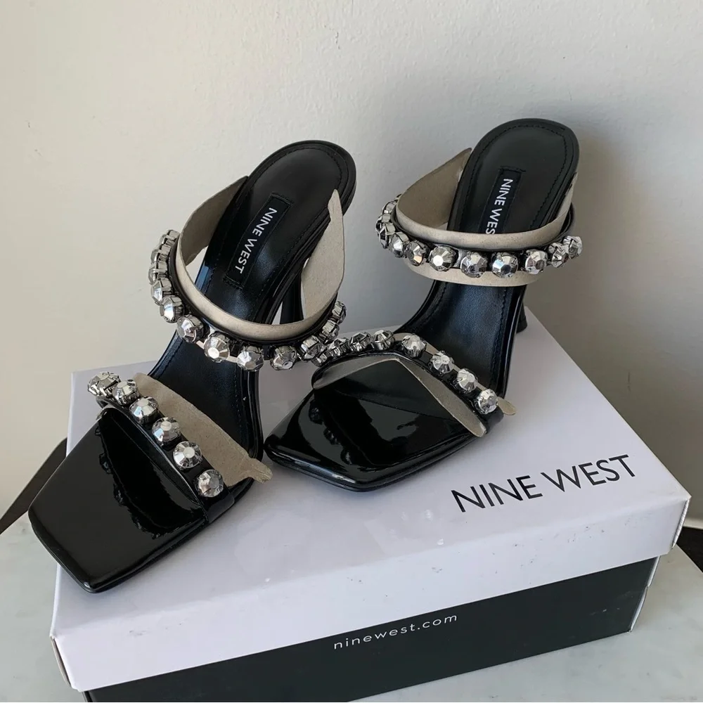NWT NINE WEST Women's Aria Heeled Dress Sandals Black jewel heels Size 5